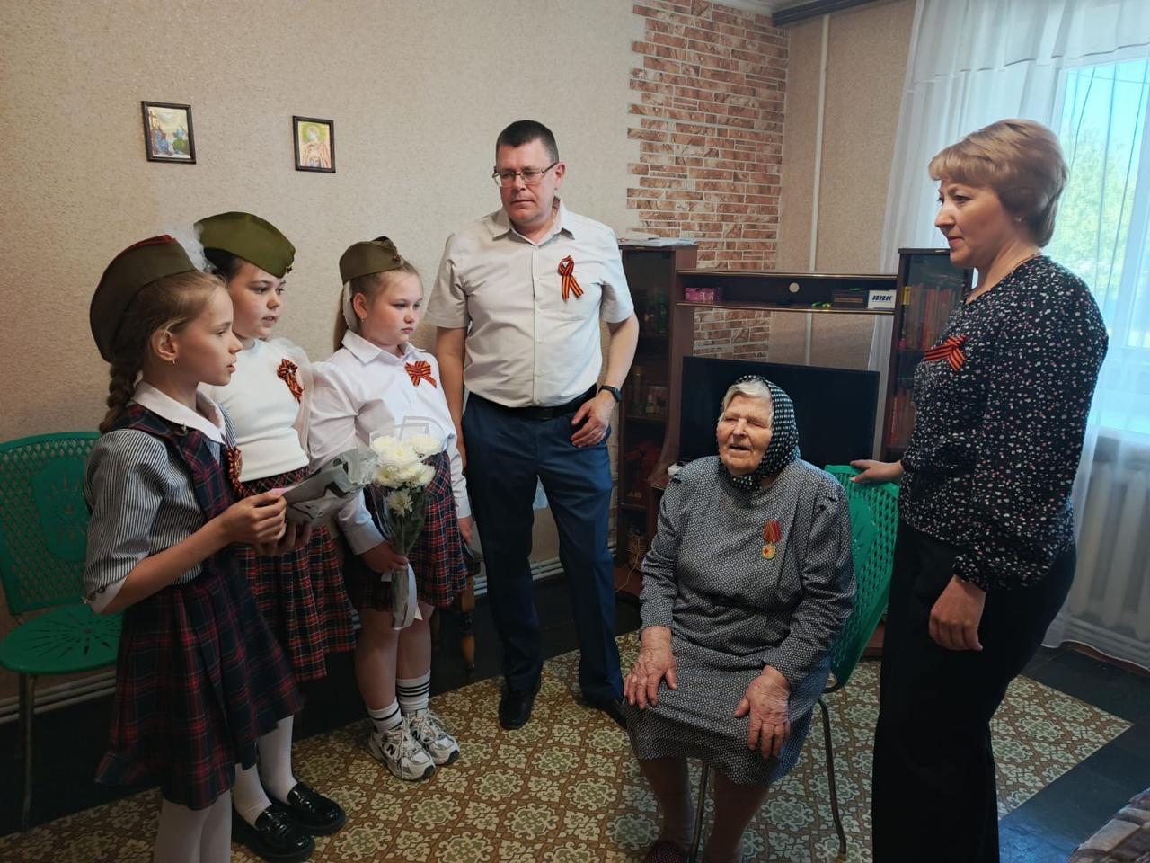 Поздравительная акция с 80-летием Победы.